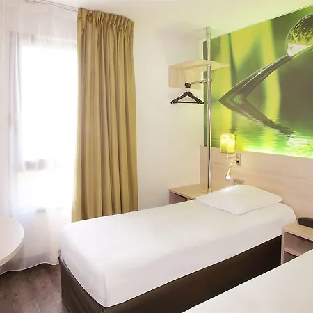 Hôtel Inn Design - Restaurant L'Escale 2*