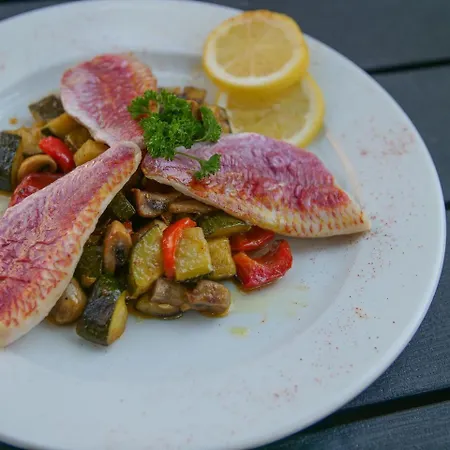 Hotel Design - Restaurant L'escale Rochefort (Charente-Maritime)