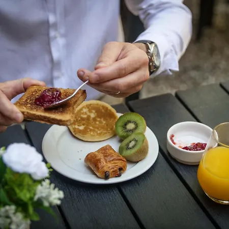 호텔 Design & Restaurant 로슈포르