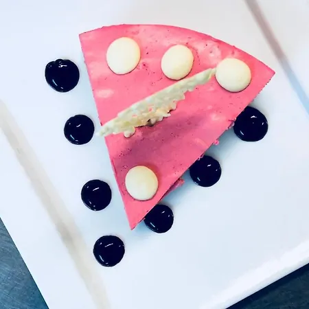 호텔 Design & Restaurant 2*
